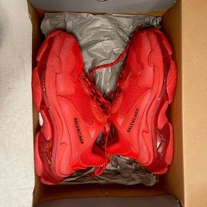 Balenciaga triple S sneaker cherry red